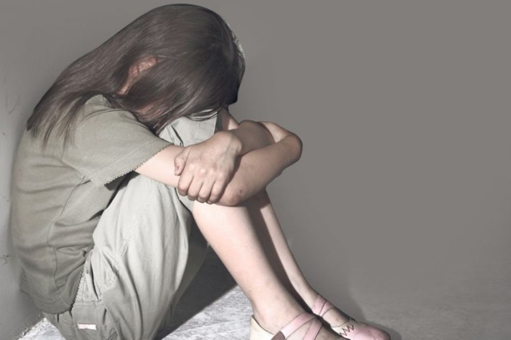 SEKS ROBINJA: Devojčicu silovalo 90 muškaraca