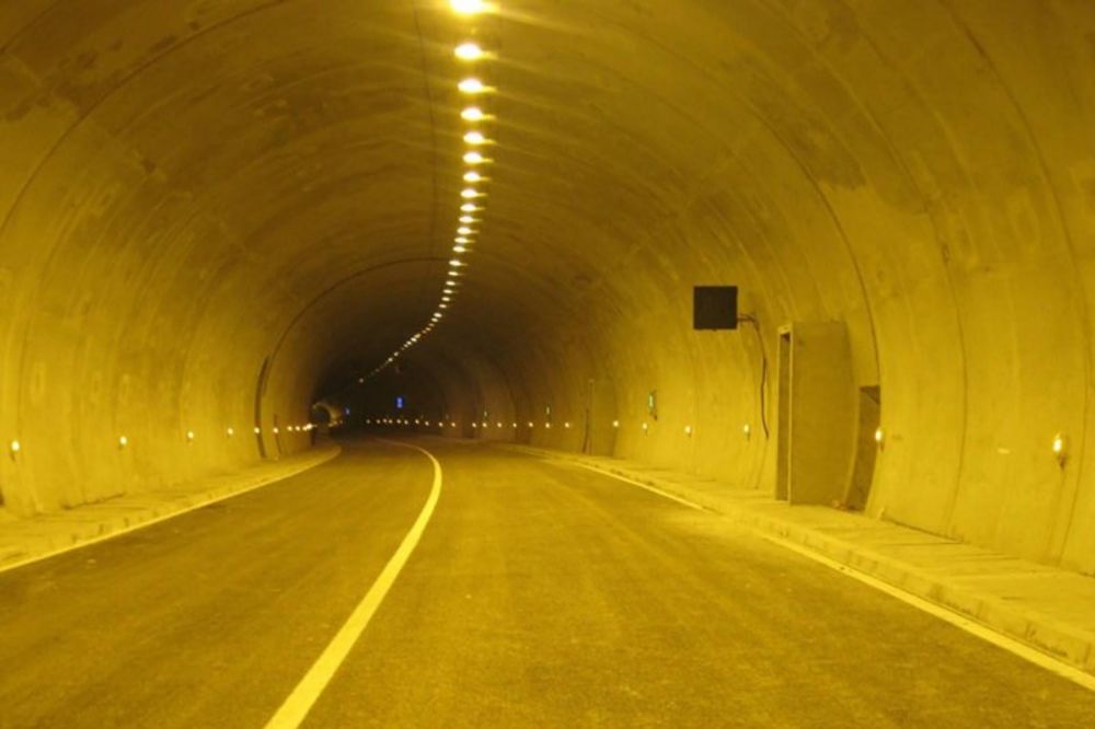 UDARNIČKI KOD BRĐANA: Probijen i drugi tunel na autoputu za Južni Jadran
