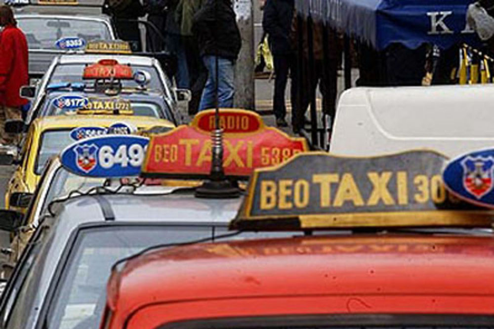TRAŽE DOZVOLU ZA RAD: Nismo divljaci ispunjavamo uslove da vozimo taksi!