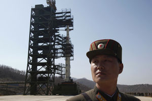 NIŠANI SAD: Kim pomerio raketu na istočnu obalu
