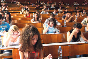 1.300 evra: Papreno skupa pripremna nastava na fakultetima