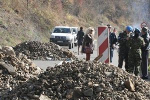 Zupča: Srbi blokirali kamione Euleksa, stigao i Kfor