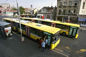 UDES NA ZELENOM VENCU: Sudarili se autobusi na linijama 75 i 706