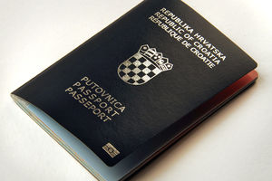 Ako želiš putovnicu nauči da budeš Hrvat