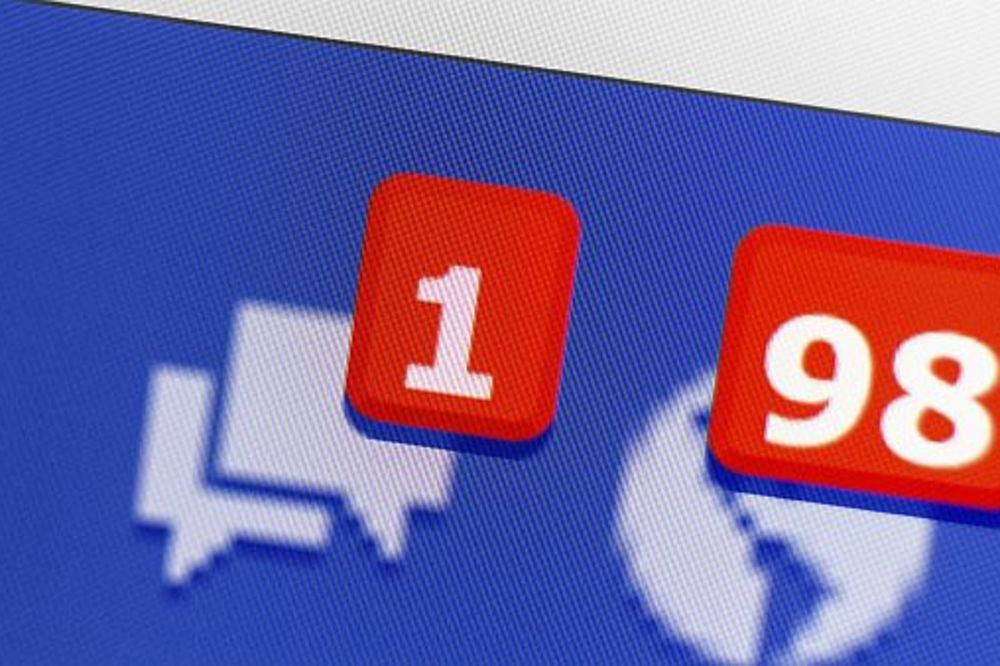 EVO REŠENJA: Kako da ljudi ne vide da ste pročitali poruku na Fejsbuku