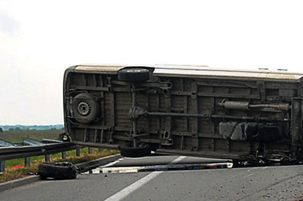 AUTOBUS PAO NA RADNIKA: Smrskao mu ruku i grudi, nesrećnik preminuo u bolnici