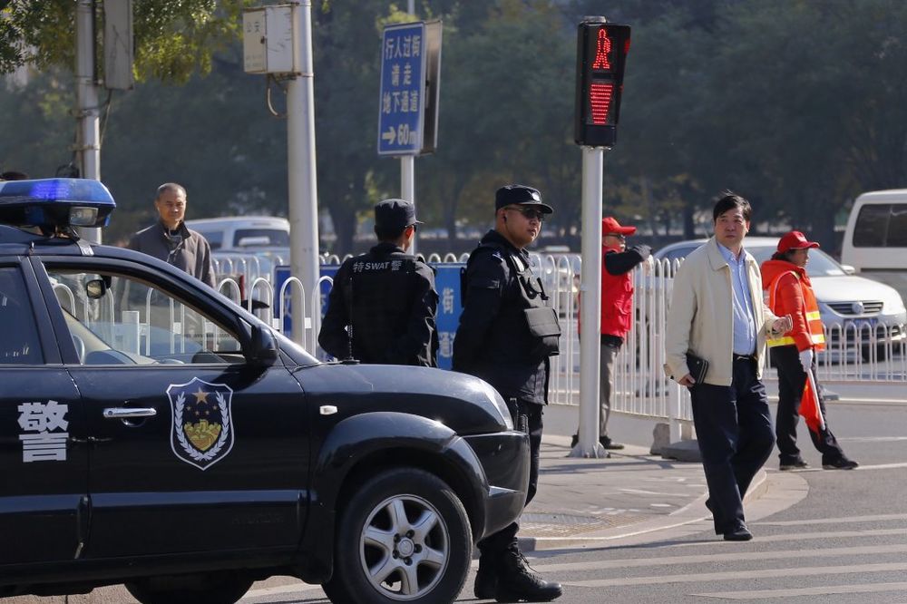 POVREDIO OSMORO: Ljut zbog odluke suda u Pekingu pokosio nedužne pešake