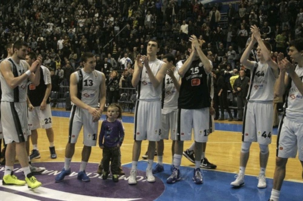 CRNO-BELI NA F4: Partizan nadigrao Solnok!