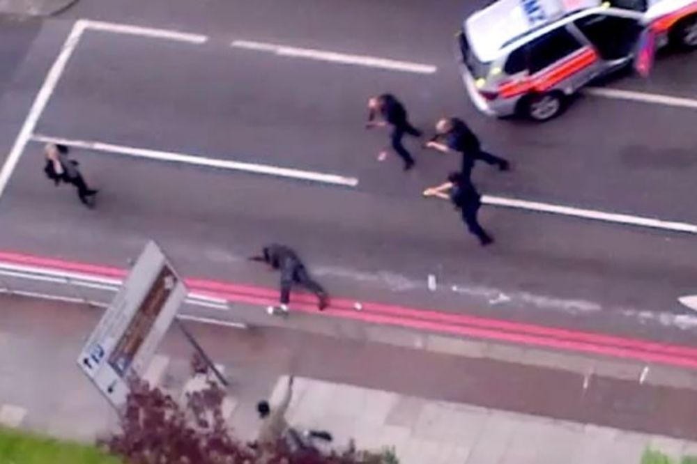 LONDON: Evo kako je policija upucala ubice vojnika!