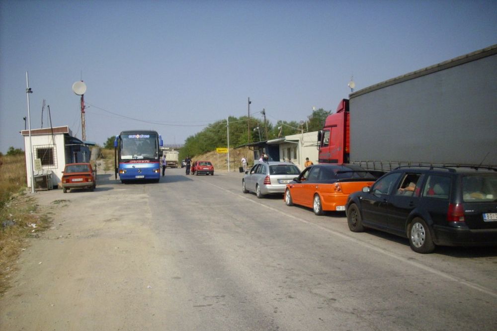 RAMPA ZA BIH VOZILA: Zabranjen ulazak na KIM automobilima sa bosanskim tablicama!