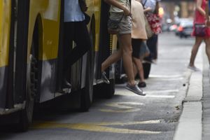 OKRETNICA KOD CVETKA: Autobus udario pešaka (65)