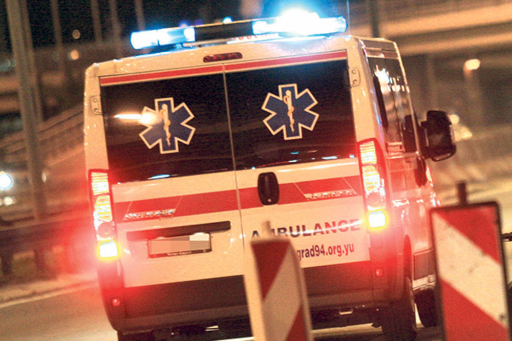 BURNA NOĆ U BEOGRADU: Devojka (16) povređena u udesu na Terazijama