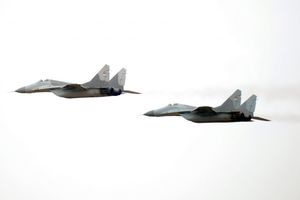 OTKRIVENA NEPOZNATA LETELICA IZNAD VALJEVA: Odmah podignut dežurni par lovačkih aviona MiG-29