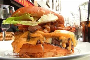 MEGA OBROK: Burger Zlatan sa 600 grama mesa za 30 evra!