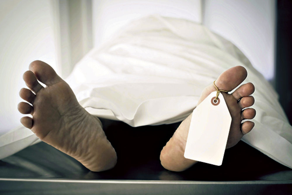 LEŠ BEZ ODEĆE ZBUNIO POLICIJU: Mrtav muškarac pronađen na podu svoje kuće