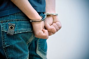BEOGRAD: Uhapšen zbog krađe, proizvodnje i trgovine drogom