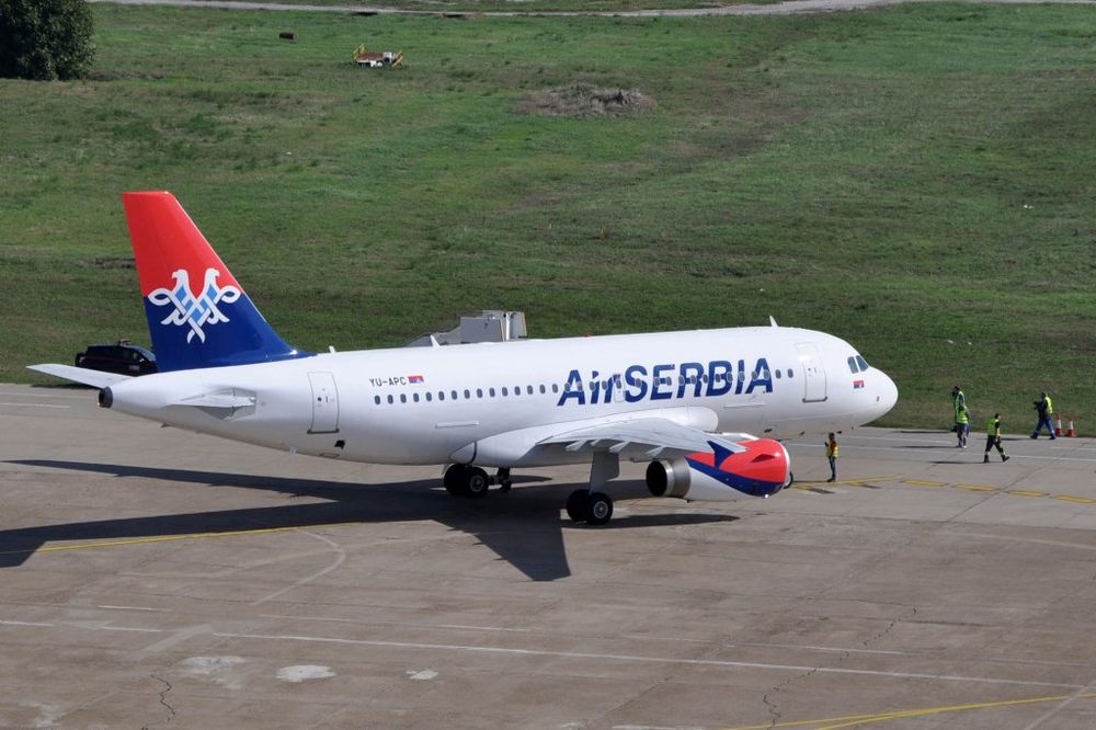 DRAMA NA PISTI: Avionu Er Srbije otpao točak pri poletanju!