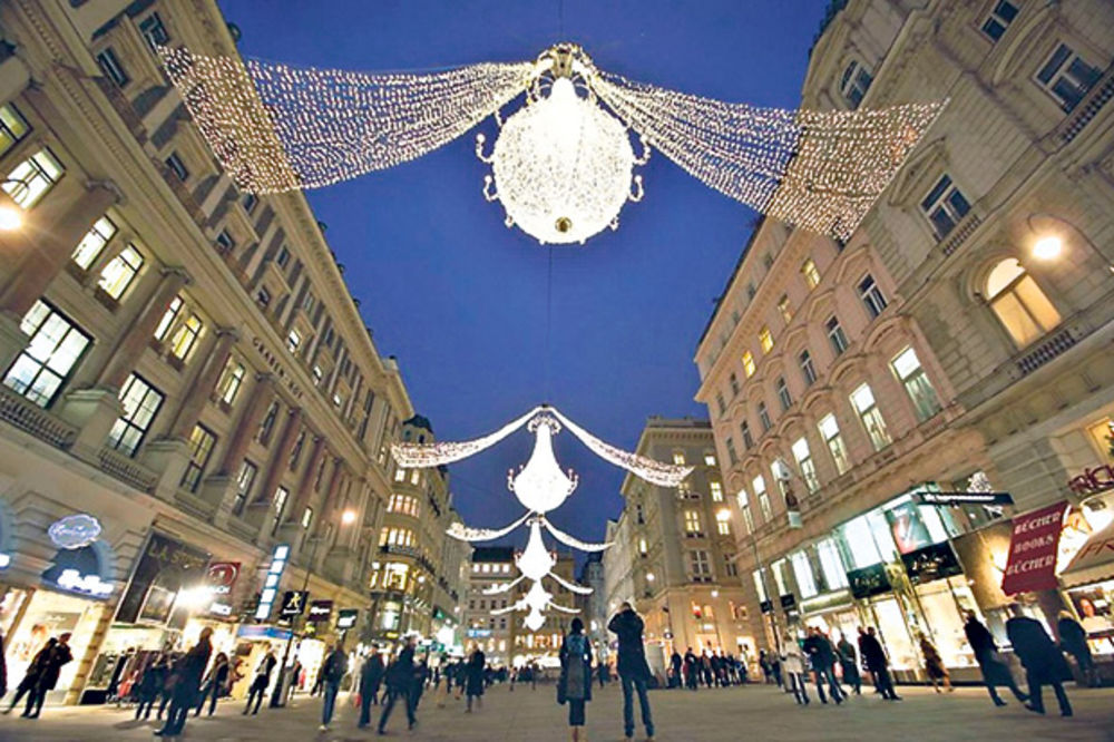 BAJKA MOŽE DA POČNE: U Beču se večeras pali 2,5 miliona božićnih lampica!