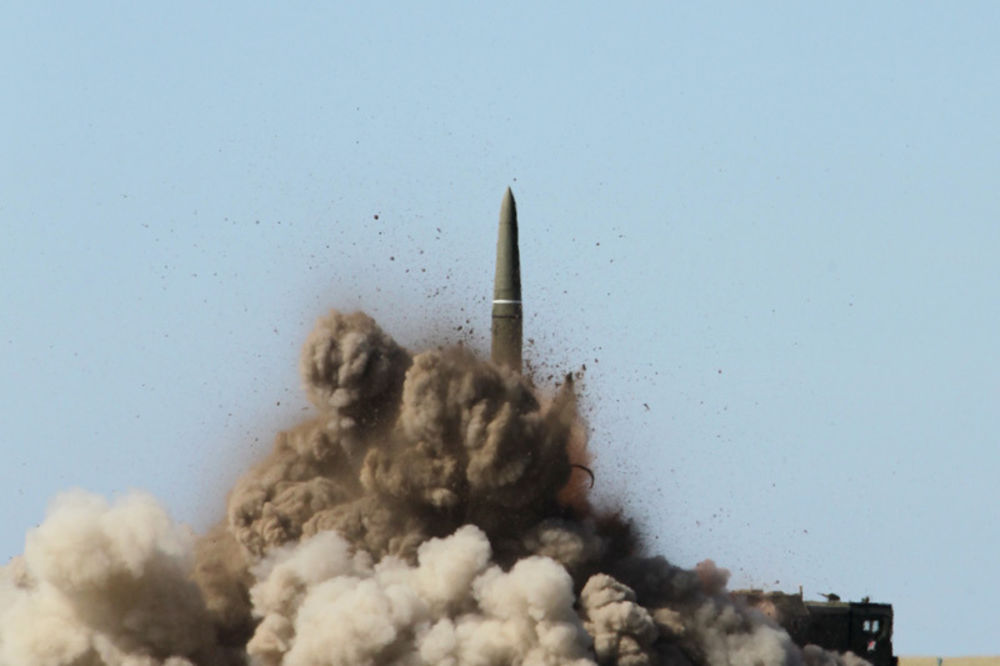 (VIDEO) PUTINOVA DUGA RUKA: Najmoćnije ruske rakete prešle granicu zemlje