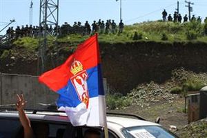 Srbi na Kosovu protestovali, izborni zakon usvojen