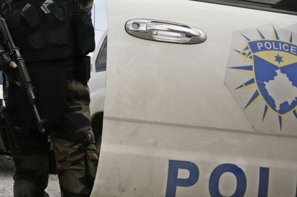 ZAPALJEN: Izgoreo službeni džip zatvora u Kosovskoj Mitrovici