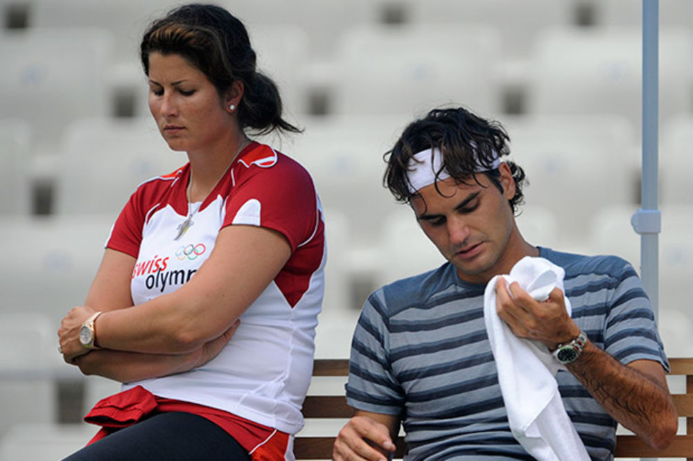 (VIDEO) ZAPOČELA SVAĐU: Mirka je kriva za Federerovu predaju finala Novaku