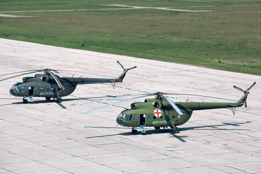 VOJNA VEŽBA: Helikopteri Vojske Srbije nadleću Beograd