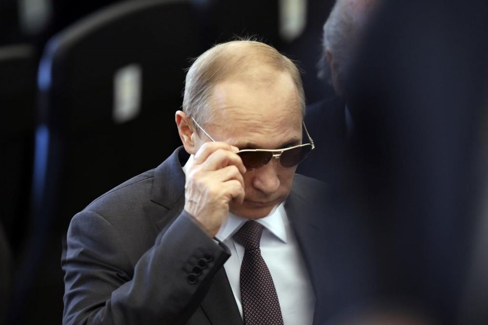 PUTIN NIJE BIO POTPUKOVNIK KGB: Bivši agent otkriva mračne tajne predsednika Rusije!