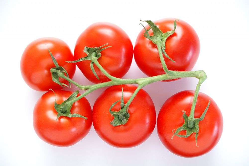 Kilogram paradajza pojeftinio na 50 dinara