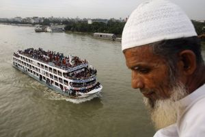 BANGLADEŠ: U udesu trajekta utopilo se 120 osoba