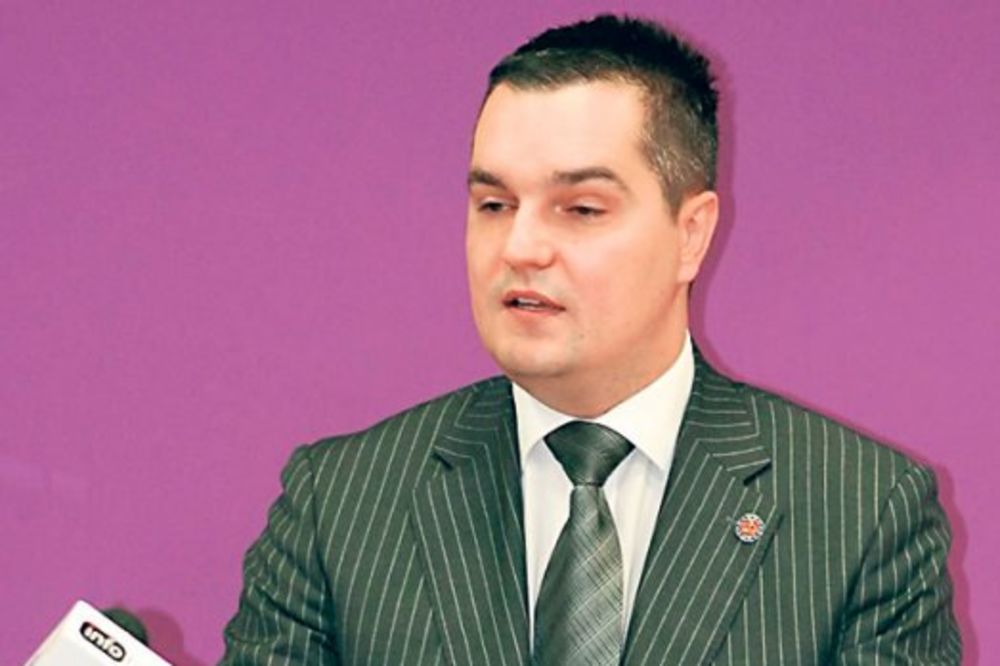 MIRKO ČIKIRIZ ISKLJUČEN IZ SPO: Posle optužbi za obmanjivanje članove stranke izbačen jednoglasno!