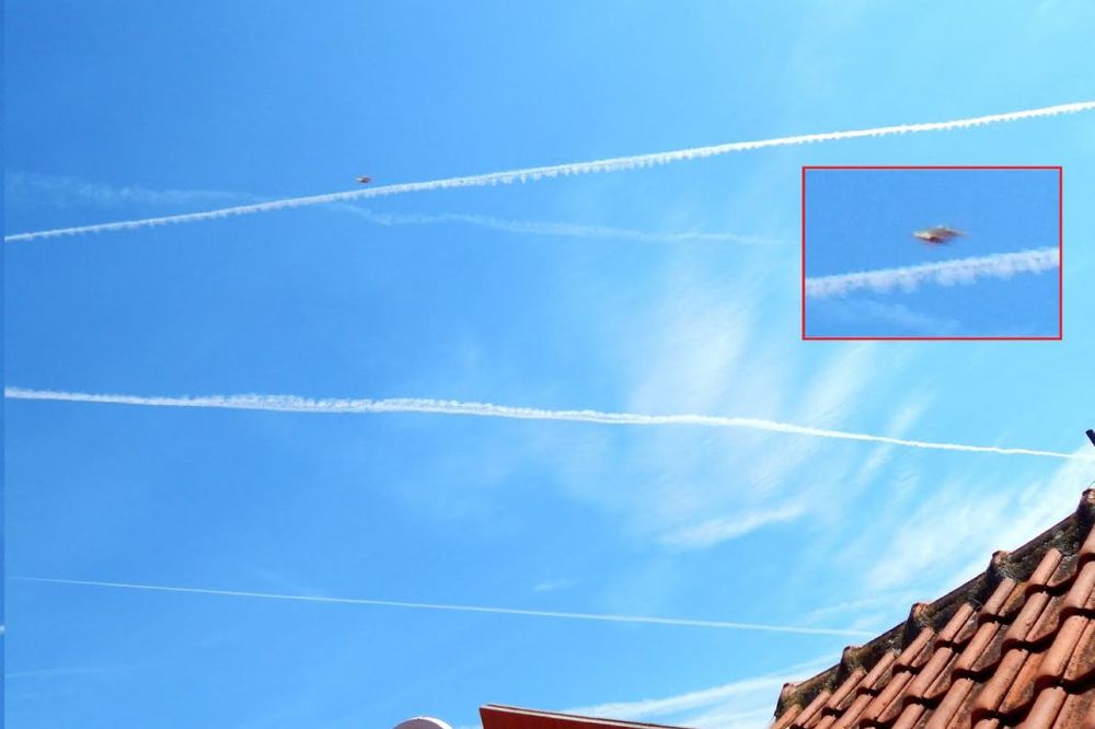 FOTO ČITAOCI: Kakvi su ovo tragovi na nebu iznad Beograda?!