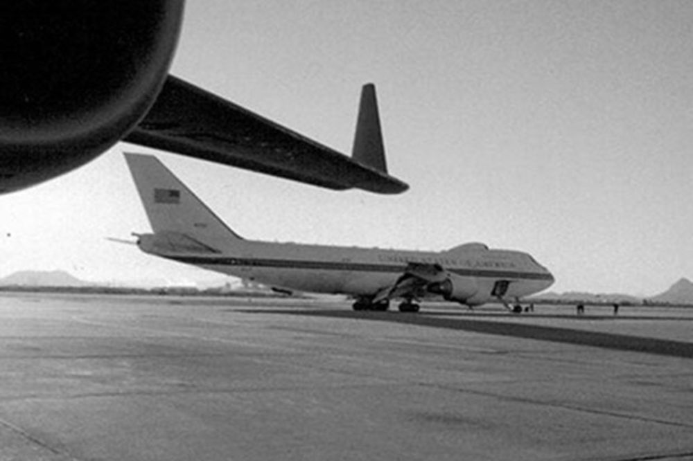 (VIDEO) AVION ZA APOKALIPSU: Ovaj avion spasiće Obamu i od nuklearnog udara!
