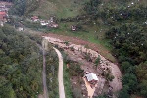 VODA PRELILA MOST: Poplava prekinula put Negotin - Kladovo