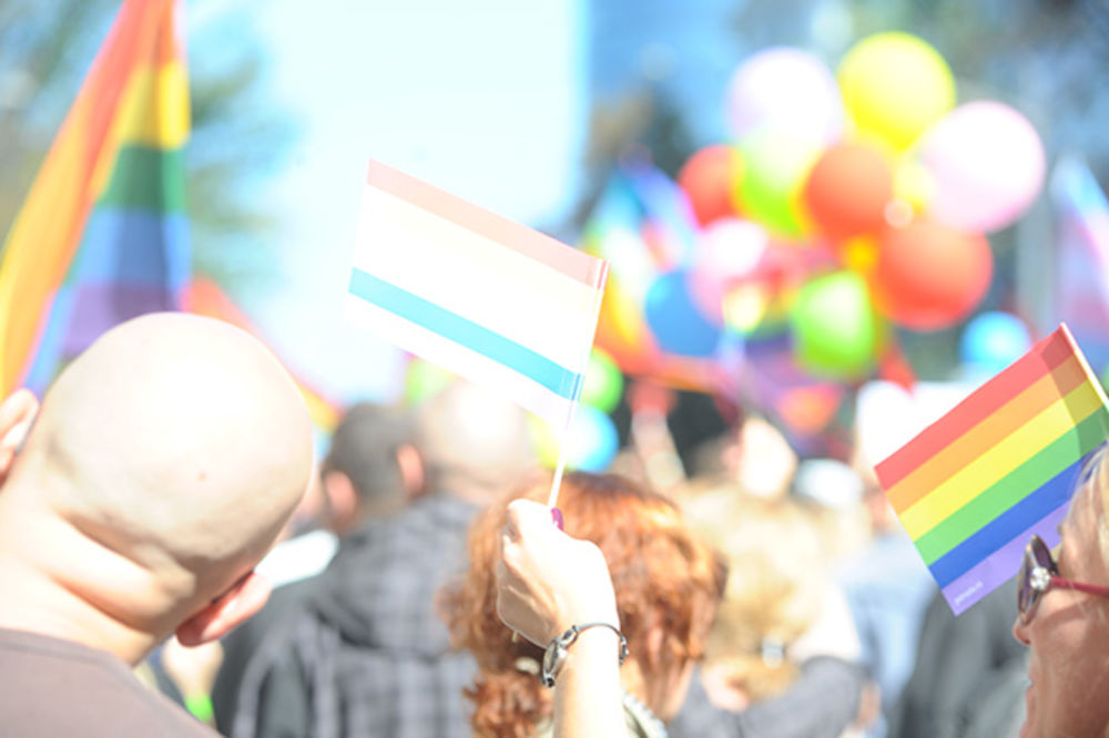 LGBT: Slogan Parade ponosa - Ljubav menja svet