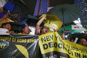 ZA MIRNO REŠENJE: Lideri protesta u Hongkongu, pregovaraće s vladom