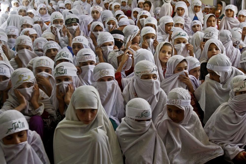 ŽRTVE IZ SENKE: Avganistanske virdžine - devojčice prisiljene da žive kao dečaci