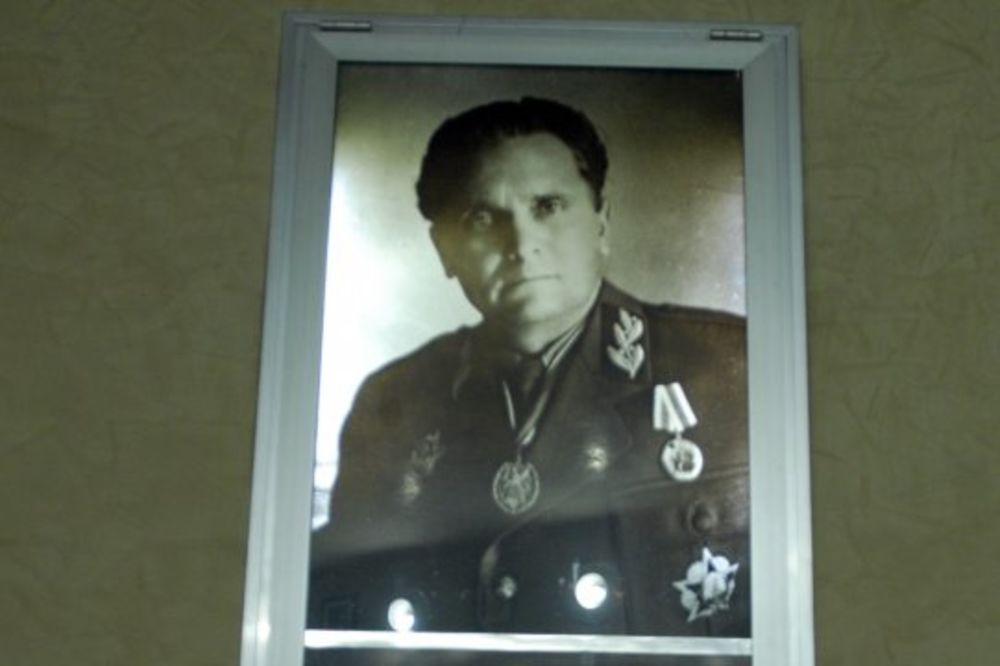 OBJAVLJENE TAJNE BELEŠKE FBI Pravi Tito je nestao u Rusiji 1937. a SFRJ je vodio Nikolaj Lebedev!