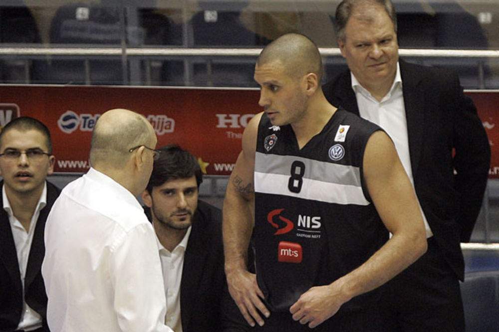 (VIDEO) GOTOVA SAGA: Aleksandar Pavlović se vratio u Partizan
