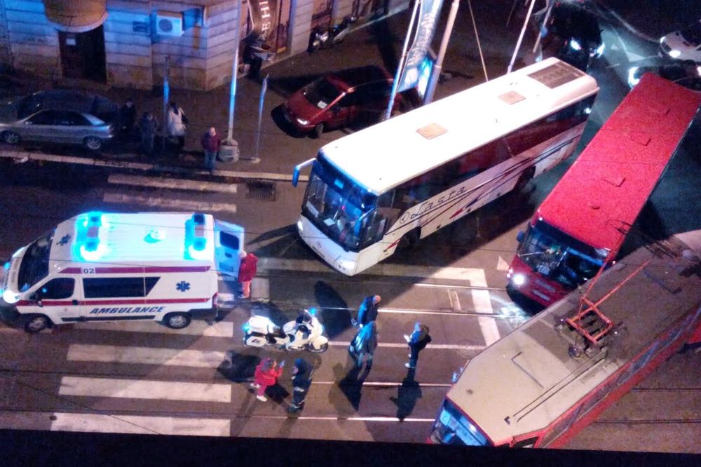 IZBACIO GA IZ ŠINA: Sudar tramvaja i autobusa