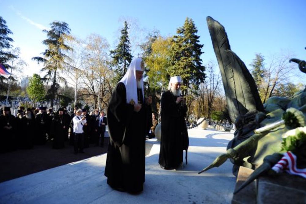 (FOTO) Patrijarh Kiril osveštao Ruski nekropolj!