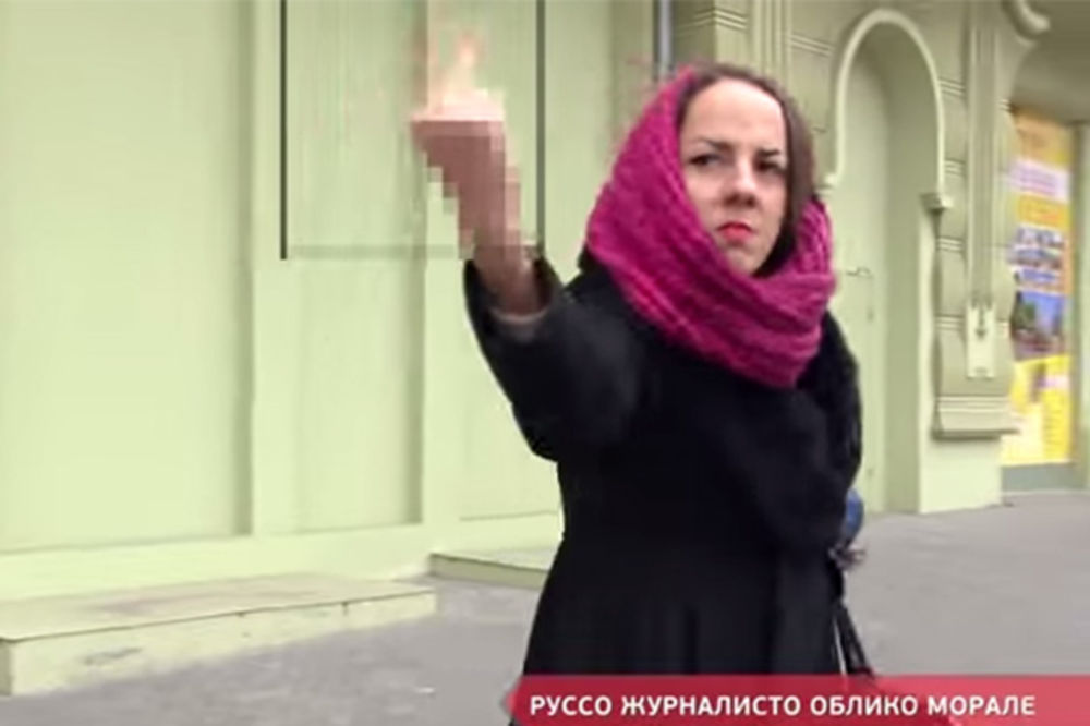 (VIDEO) EKSPERIMENT: Za ruske novinare samo srednji prst!