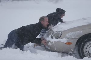 METAR I PO SNEGA U AMERICI: U snežnoj oluji sedmoro mrtvih