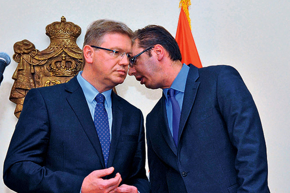 PREPUCAVANJE EU I RUSIJE: Srbija može da balansira još samo nekoliko meseci
