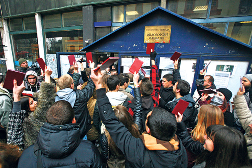 PROTEST NA FILOZOFSKOM: Dekan prekinuo blokadu, a studenti neće da poslušaju