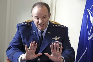 FILIP BRIDLAV: Putin pokušava da uništi NATO i EU