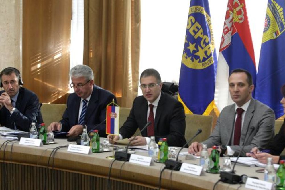 STEFANOVIĆ: MUP Srbije će dati pun doprinos borbi protiv kriminala u regionu i Evropi