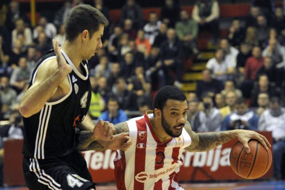 (VIDEO) CRVENO-BELO SLAVLJE: Košarkaši Crvene zvezde savladali Partizan u prvom derbiju sezone