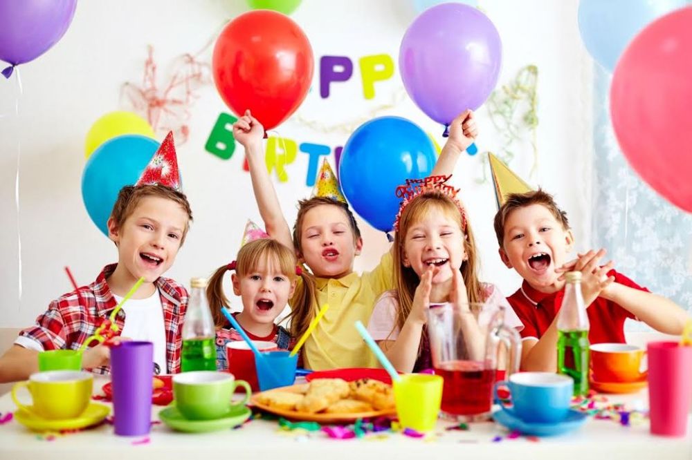 RODITELJIMA U SRBIJI NAJMANJE JOŠ 1 NERADAN DAN Slobodno za rođendan svakog deteta sve do 15 godine
