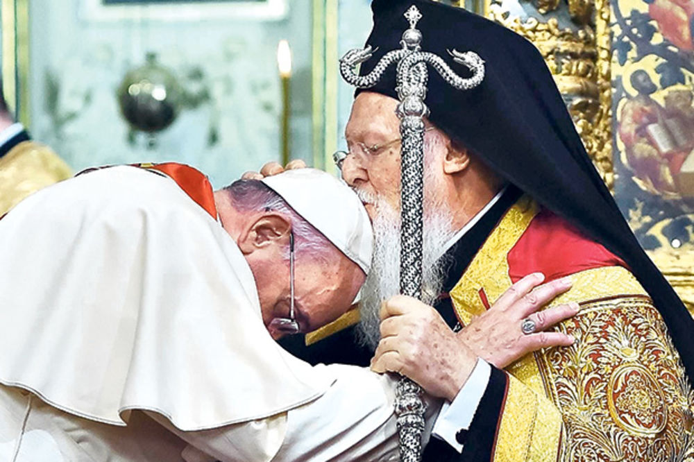 SPC traži da se papa prvo izvini za zločine